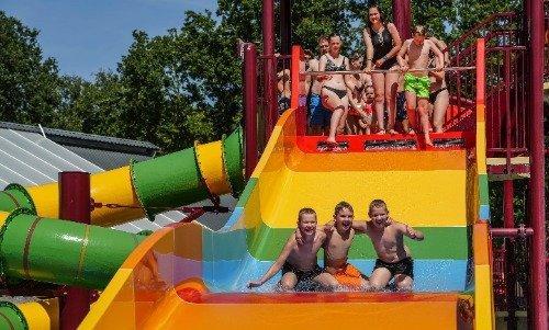 Perfekter Familienurlaub mit dem größten Wasserpark in Holland