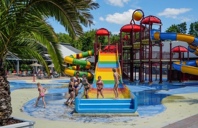 Bunter Rutschenpark Holland